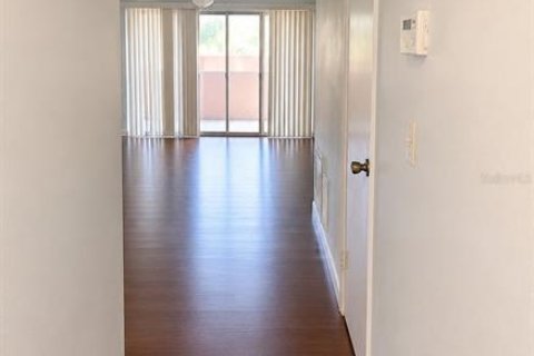 Condo in Orlando, Florida, 2 bedrooms  № 2093448 - photo 4