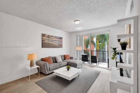 Condo in Sunny Isles Beach, Florida, 2 bedrooms  № 1875095 - photo 3