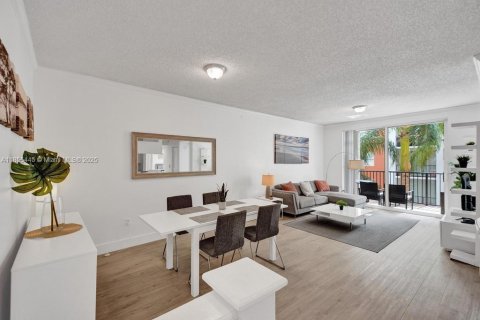 Condo in Sunny Isles Beach, Florida, 2 bedrooms  № 1875095 - photo 4