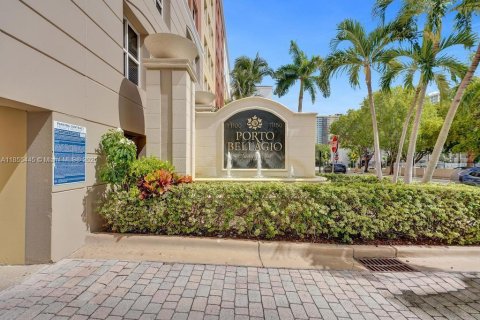 Condo in Sunny Isles Beach, Florida, 2 bedrooms  № 1875095 - photo 21