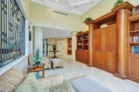 Condo in Sunny Isles Beach, Florida, 2 bedrooms  № 1875095 - photo 27