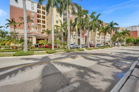 Condo in Sunny Isles Beach, Florida, 2 bedrooms  № 1875095 - photo 20