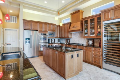 House in North Redington Beach, Florida 4 bedrooms, 384.8 sq.m. № 962756 - photo 26