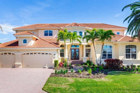 House in North Redington Beach, Florida 4 bedrooms, 384.8 sq.m. № 962756 - photo 3