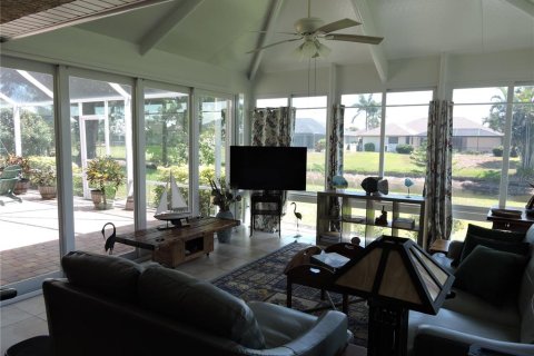 House in Rotonda, Florida 3 bedrooms, 233.65 sq.m. № 2266385 - photo 18