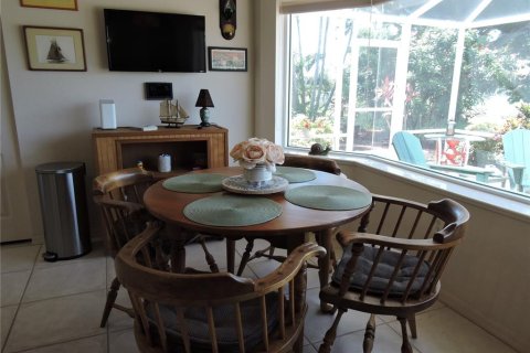 House in Rotonda, Florida 3 bedrooms, 233.65 sq.m. № 2266385 - photo 13