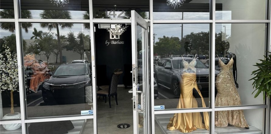 Immobilier commercial à Miami, Floride № 1952921