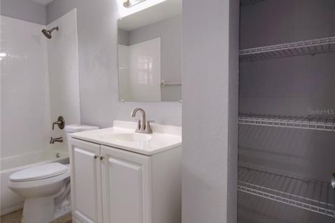 Снять в аренду виллу или дом в Семинол, Флорида 6 комнат, 89.19м2, № 2115233 - фото 15