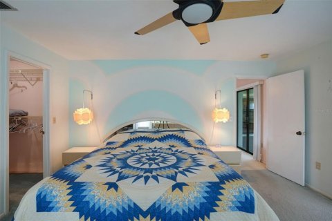 House in Sarasota, Florida 3 bedrooms, 169.27 sq.m. № 1917646 - photo 14