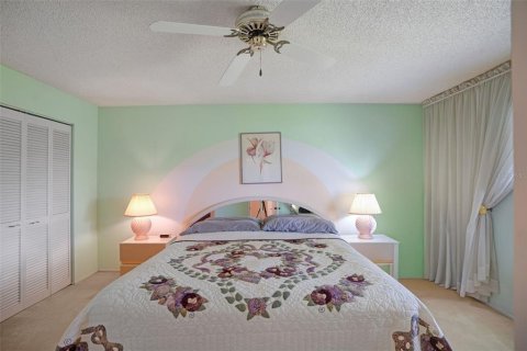 House in Sarasota, Florida 3 bedrooms, 169.27 sq.m. № 1917646 - photo 24