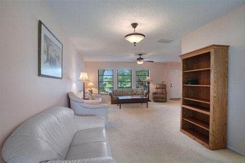 House in Sarasota, Florida 3 bedrooms, 169.27 sq.m. № 1917646 - photo 10