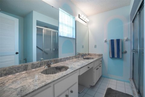 House in Sarasota, Florida 3 bedrooms, 169.27 sq.m. № 1917646 - photo 15