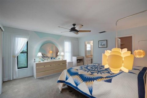 House in Sarasota, Florida 3 bedrooms, 169.27 sq.m. № 1917646 - photo 11