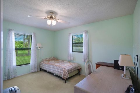House in Sarasota, Florida 3 bedrooms, 169.27 sq.m. № 1917646 - photo 22