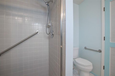 House in Sarasota, Florida 3 bedrooms, 169.27 sq.m. № 1917646 - photo 16