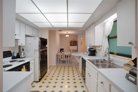 House in Sarasota, Florida 3 bedrooms, 169.27 sq.m. № 1917646 - photo 17