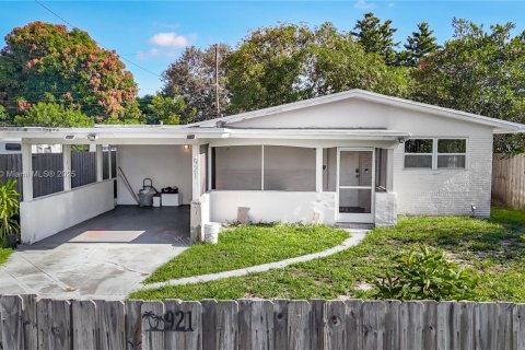 Villa ou maison à louer à Fort Lauderdale, Floride: 3 chambres, 131.18 m2 № 1886546 - photo 8