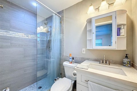 Villa ou maison à louer à Fort Lauderdale, Floride: 3 chambres, 131.18 m2 № 1886546 - photo 28