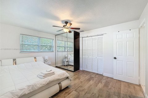 Villa ou maison à louer à Fort Lauderdale, Floride: 3 chambres, 131.18 m2 № 1886546 - photo 26