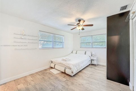 Villa ou maison à louer à Fort Lauderdale, Floride: 3 chambres, 131.18 m2 № 1886546 - photo 27