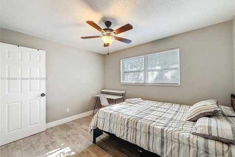 Villa ou maison à louer à Fort Lauderdale, Floride: 3 chambres, 131.18 m2 № 1886546 - photo 30