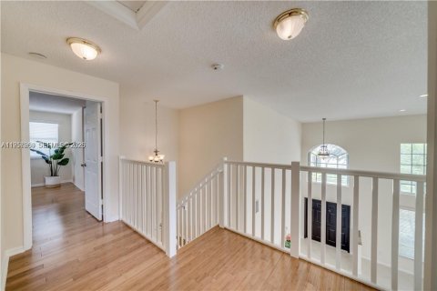 Casa en alquiler en Pembroke Pines, Florida, 4 dormitorios, 241.36 m2 № 2011254 - foto 19