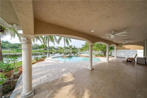 Casa en alquiler en Pembroke Pines, Florida, 4 dormitorios, 241.36 m2 № 2011254 - foto 20