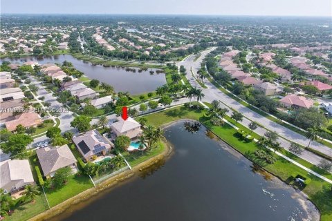 Casa en alquiler en Pembroke Pines, Florida, 4 dormitorios, 241.36 m2 № 2011254 - foto 27