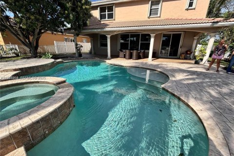 Casa en alquiler en Pembroke Pines, Florida, 4 dormitorios, 241.36 m2 № 2011254 - foto 22