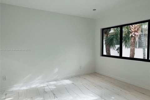 Appartement à louer à Bay Harbor Islands, Floride: 2 chambres, 70.61 m2 № 1763140 - photo 6