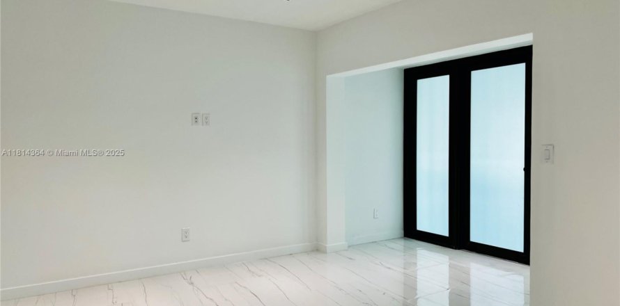 Appartement à Bay Harbor Islands, Floride 2 chambres, 70.61 m2 № 1763140
