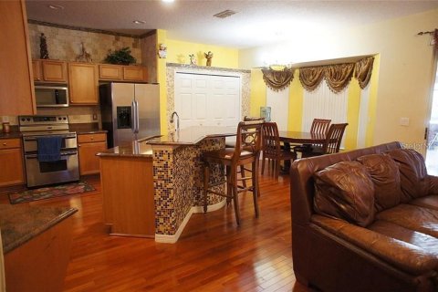 House in Orlando, Florida 4 bedrooms, 310.48 sq.m. № 2111330 - photo 24