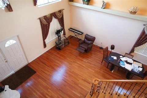 House in Orlando, Florida 4 bedrooms, 310.48 sq.m. № 2111330 - photo 19