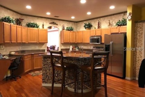 House in Orlando, Florida 4 bedrooms, 310.48 sq.m. № 2111330 - photo 20