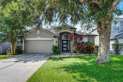 House in Orlando, Florida 4 bedrooms, 188.13 sq.m. № 1827954 - photo 1