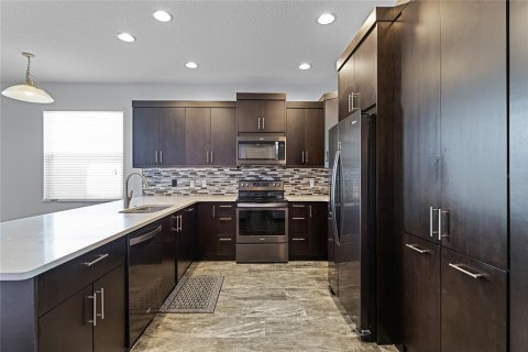 House in Orlando, Florida 4 bedrooms, 188.13 sq.m. № 1827954 - photo 9