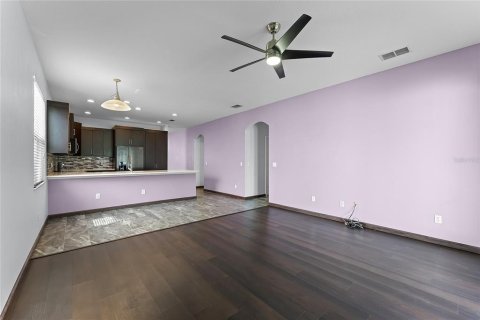 House in Orlando, Florida 4 bedrooms, 188.13 sq.m. № 1827954 - photo 8