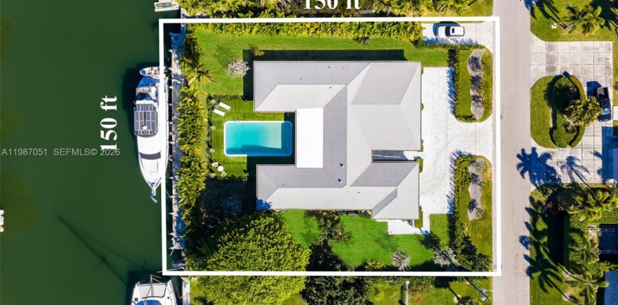 Villa ou maison à Hallandale Beach, Floride 3 chambres, 294.87 m2 № 2154032