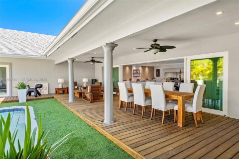 Villa ou maison à louer à Hallandale Beach, Floride: 3 chambres, 294.87 m2 № 2154032 - photo 28