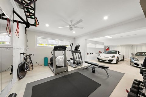 Villa ou maison à louer à Hallandale Beach, Floride: 3 chambres, 294.87 m2 № 2154032 - photo 27