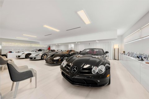 Villa ou maison à louer à Hallandale Beach, Floride: 3 chambres, 294.87 m2 № 2154032 - photo 23