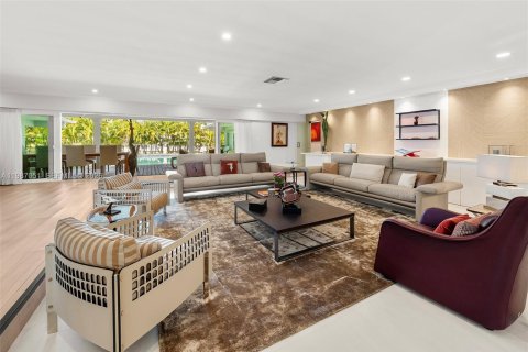 Villa ou maison à louer à Hallandale Beach, Floride: 3 chambres, 294.87 m2 № 2154032 - photo 8