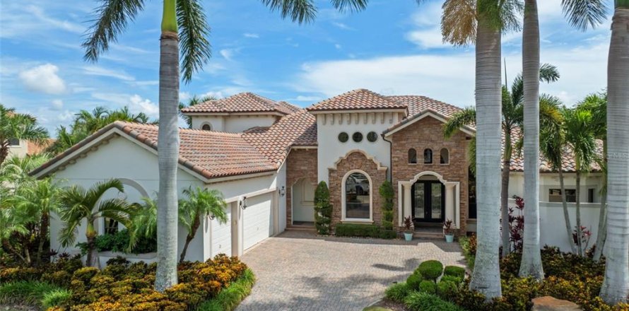 Casa en Apollo Beach, Florida 4 dormitorios, 380.43 m2 № 1911131