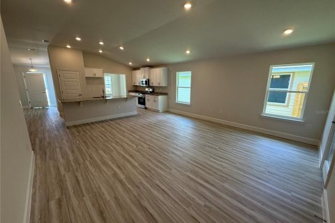 Casa en venta en Alachua, Florida, 3 dormitorios, 165.37 m2 № 1851629 - foto 4