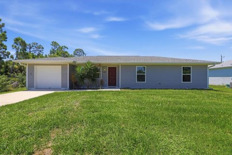 House in Englewood, Florida 3 bedrooms, 103.31 sq.m. № 2275553