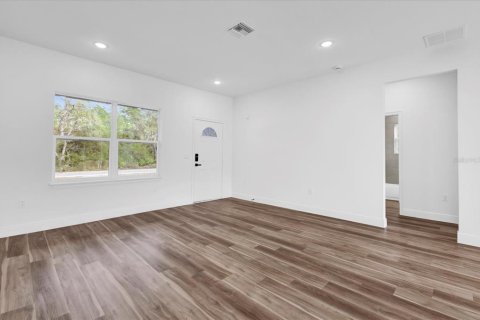 House in Ocklawaha, Florida 3 bedrooms, 125.42 sq.m. № 1509923 - photo 7