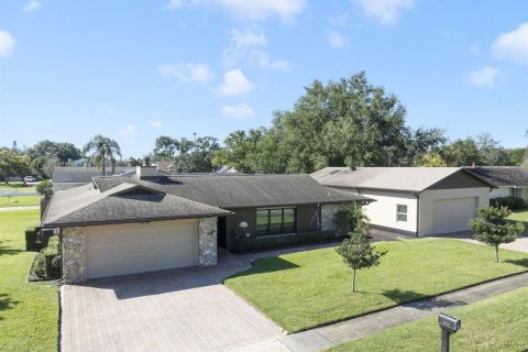 Villa ou maison à vendre à Orlando, Floride: 4 chambres, 231.79 m2 № 2415248 - photo 2