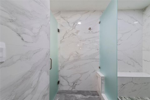 Villa ou maison à vendre à Orlando, Floride: 4 chambres, 231.79 m2 № 2415248 - photo 13