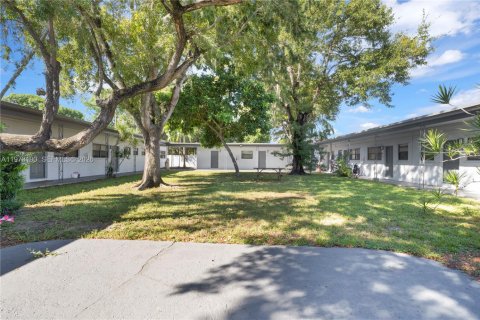 House in North Miami, Florida 1 bedroom № 2033978