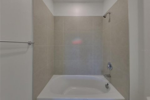 Casa en alquiler en Kissimmee, Florida, 6 dormitorios, 239.22 m2 № 1907167 - foto 9